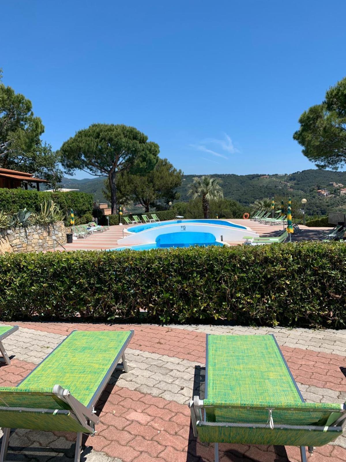 Villino Garden & Pool Hotel Marina dʼMarina dʼAndora Exterior foto